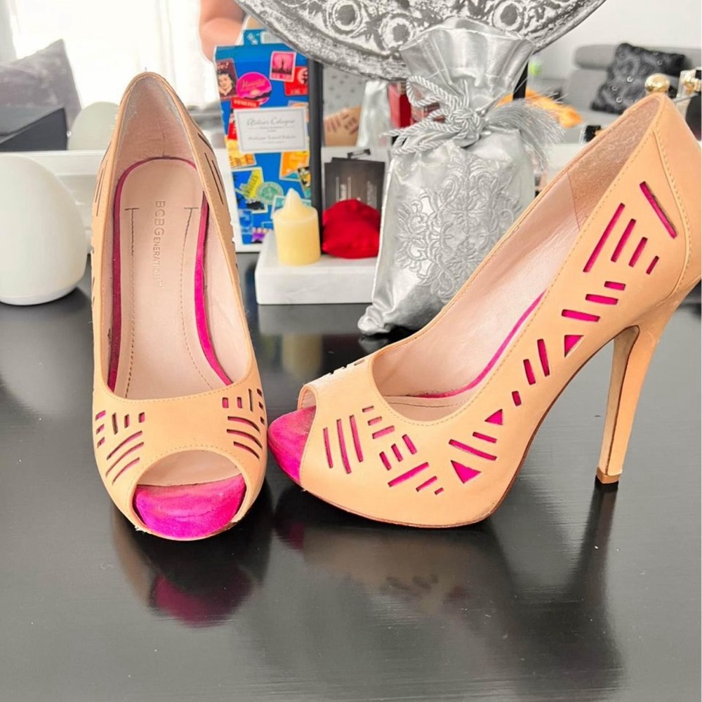 BCBG shoes